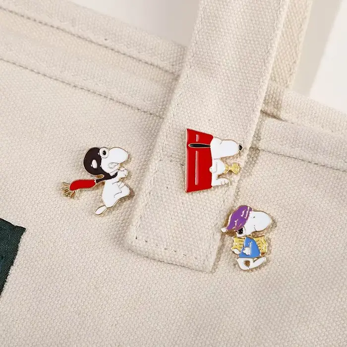 Badges métalliques Snoopys, broche Woodstock, bouton de dessin animé, broche en alliage, Badge pour 