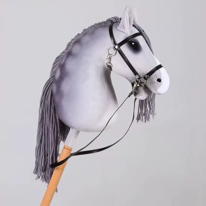 Cheval en peluche sur bâton fait main