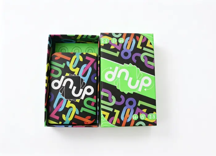 Jeu de cartes Dnup - Jeu de gestion des cartes et de stratégie de combos rapide, facile à apprendre, facile à jouer et plein de rebondissements, 2 à 5 joueurs