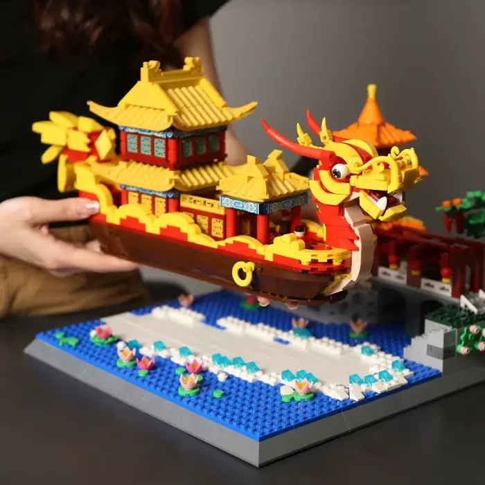Blocs de construction créatifs sur le thème des attractions historiques et culturelles de Chine bateaux peints du fleuve Qinhuai modele bateau dragon en briques jouets adultes architecture historique culture chinoise