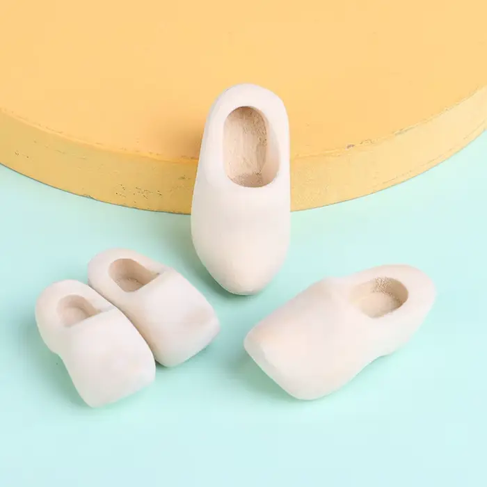 1Pair Doll House Miniature Wooden Shoes 3cm/4cm Simulation Scene Collocation Model DIY Doll Shoes Ac