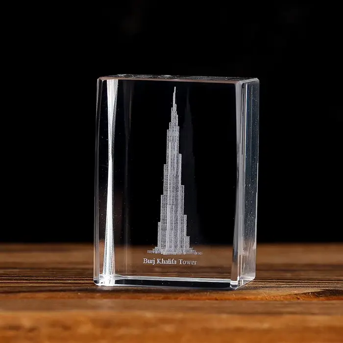 Mini Sculpture Burj Khalifa gravée en cristal