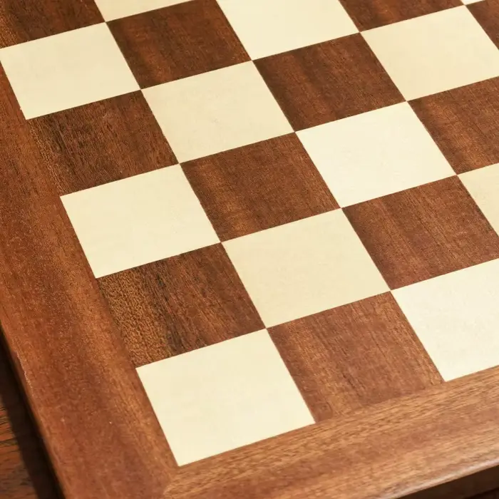 Échiquier en bois massif acajou et érable pour jeu de stratégie classique cadeau d'anniversaire ou naissance occasionnels occasions spéciales
