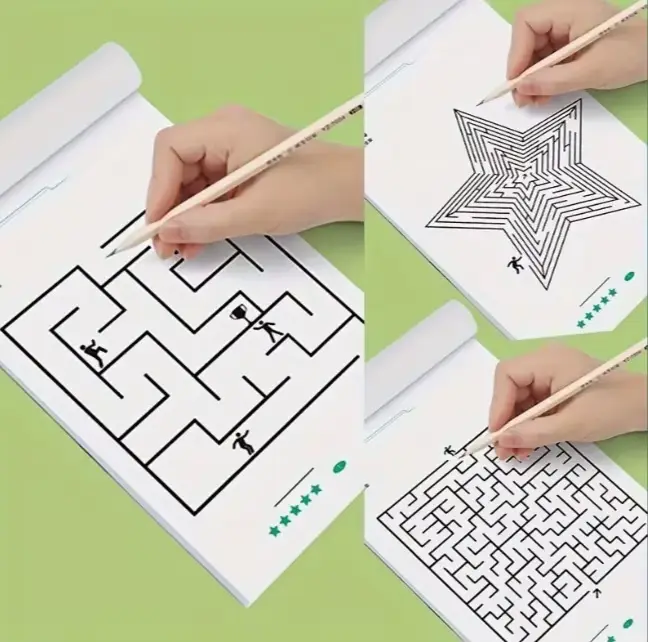 1 livre de mise au point sur les livres de formation du labyrinthe, développement de la pensée des étudiants, jeux d'attention, suivi des livres de copie d'intelligence de puzzle
