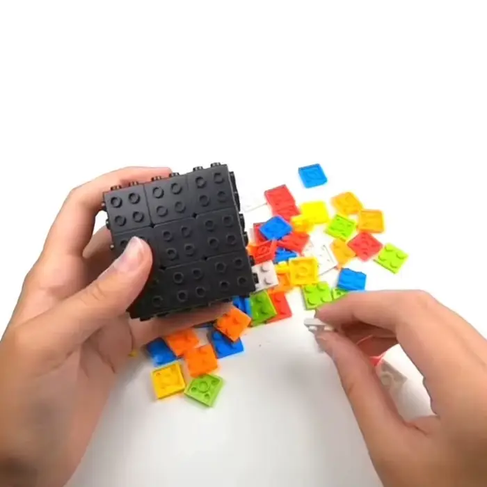 Cube de Puzzle 3x3x3 en Plastique Robuste - Jouet Éducatif Multicouleur pour Occasions Spéciales et Défis Logiques