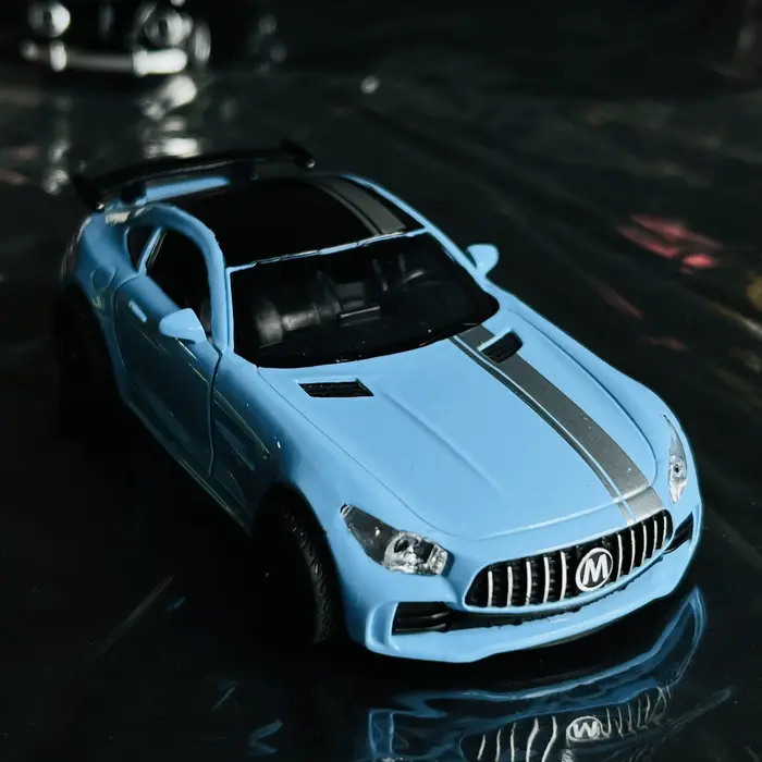 Modèle de voiture en métal pour adolescents, voiture de sport jouet en alliage, cadeau d'anniversaire ou de Noël pour garçons passionnés de voitures
