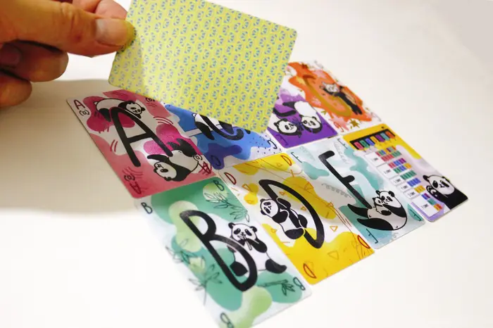 PANDA PANDA jeu de cartes jeu de poker stratégie fête parent-enfant jeu de Puzzle fête de famille petite poche petite boîte jeu