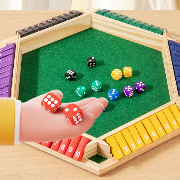 Jeu de société à dés en bois