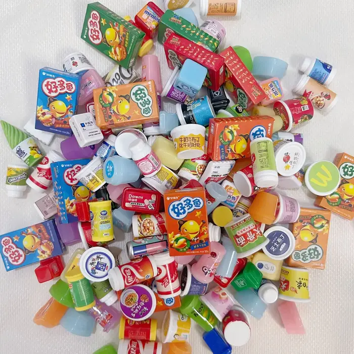 Mini supermarché de simulation pour enfants, quatre étagères, maison de poupée, boisson et collation