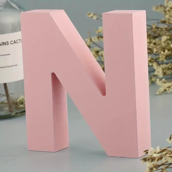26 lettres de l'alphabet en bois
