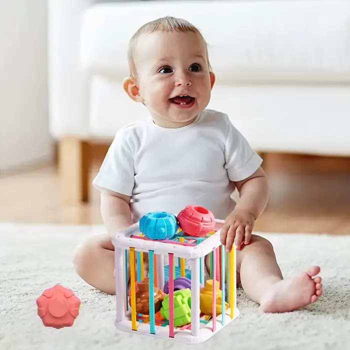 Jeu de tri de cubes colorés pour bébé
