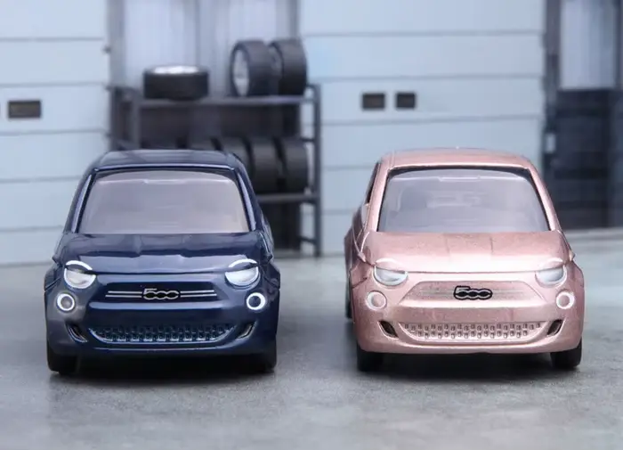 TOMY FIAT 500e Voitures miniatures en alliage et véhicules jouets, modèle de voiture miniature à l'échelle pour enfants