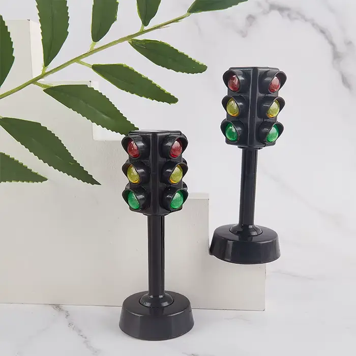 Mini-feux de circulation en plastique pour enfants passionnés de transport apprentissage éducatif occasions spéciales constructions modèle jouets enfants 12 ans plus
